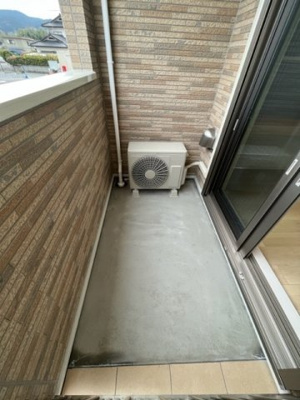 【バルコニー】 | コンフォートヴィラ | 【 コンフォートヴィラ】外からの目が気にならないバルコニーで洗濯物が干せます