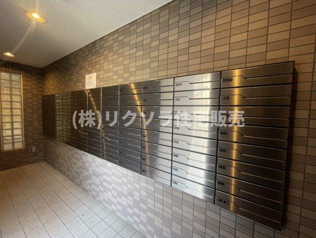 イトーピア香里園ヴァルコートの設備|集合ポスト
■物件内覧・資金計画相談・住宅ローン相談、リフォーム相談、お問合せ受付中■
※当日・翌日のご内覧、ご相談はお電話でのお問合せがスムーズです！