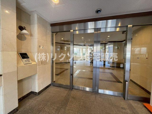 イトーピア香里園ヴァルコートの防犯設備|オートロック
■物件内覧・資金計画相談・住宅ローン相談、リフォーム相談、お問合せ受付中■
※当日・翌日のご内覧、ご相談はお電話でのお問合せがスムーズです！