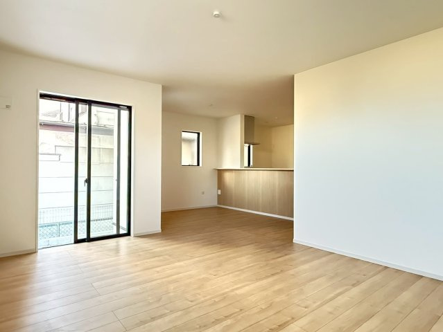 川越市むさし野2期　新築一戸建て　2号棟の居間・リビング|使いやすいリビングです