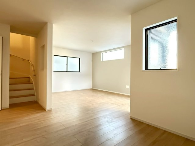 川越市むさし野2期　新築一戸建て　2号棟の居間・リビング|リビングです