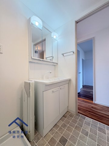 三愛シティライフ空港南2の独立洗面台