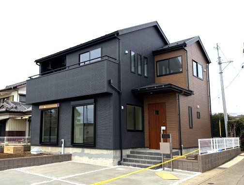 リーブルガーデンＳ前橋市上増田町第3　１号棟の外観|前橋市上増田町に新築住宅をが完成しました。高級感あるおしゃれなデザインが特徴です♪
いつでもご見学頂けますのでお気軽にお問い合わせください♪