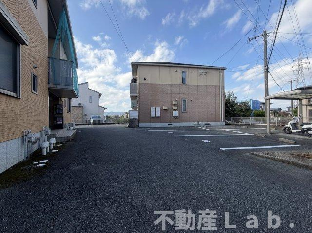 パンシオン・クレールの駐車場