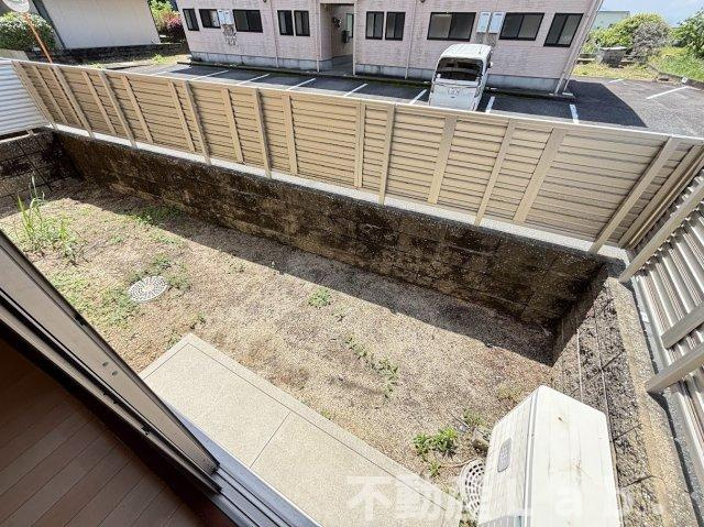 パンシオン・クレールの庭