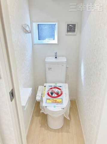 碧南市福清水町のトイレ|1階2階ともシャワートイレです