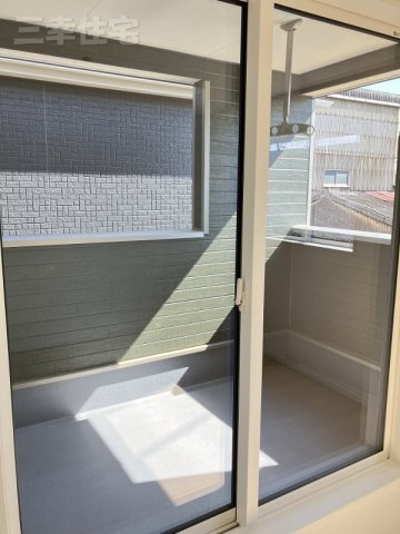 碧南市福清水町のその他|主寝室専用の屋根のあるバルコニー