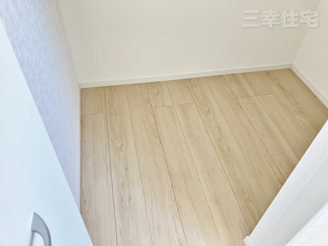 碧南市福清水町の収納|1.5帖のウォークインクローゼット
