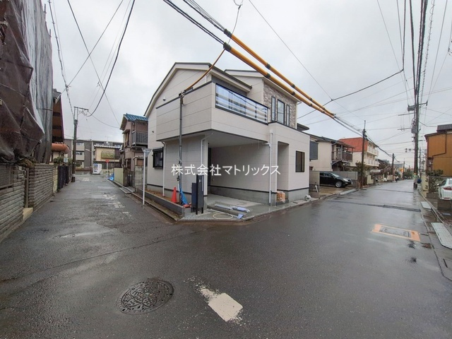 練馬区富士見台2丁目　南西角地　ハイグレード住宅　限定1棟の前面道路含む現地写真