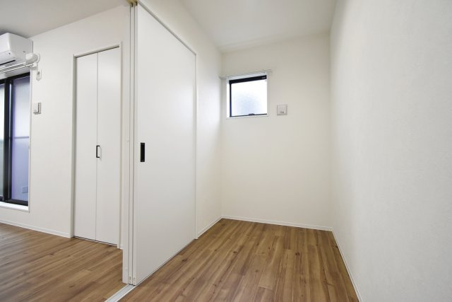 Best　Village鳴尾町の洋室