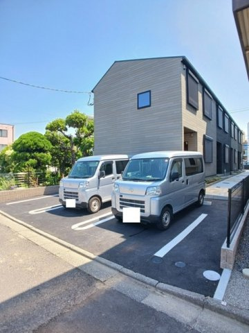 クロシェットⅡの駐車場