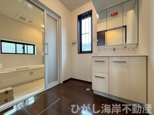 平塚市東真土３丁目　中古戸建の脱衣所|新規リフォーム完了！　脱衣スペース