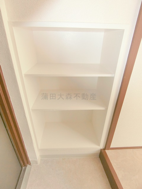 ハイツ徳司の収納|玄関　収納スペース