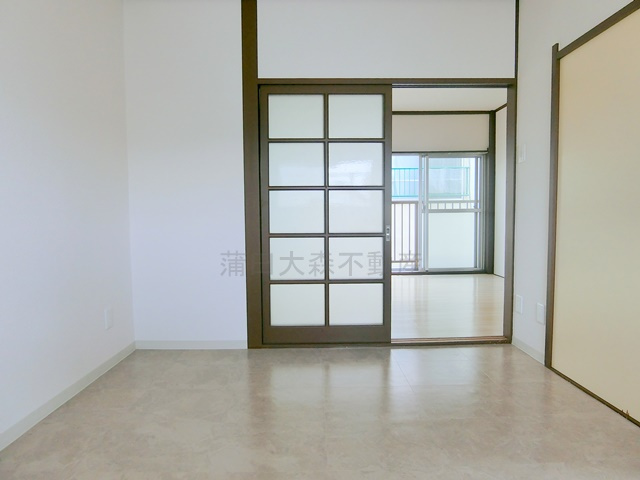 ハイツ徳司の居間・リビング