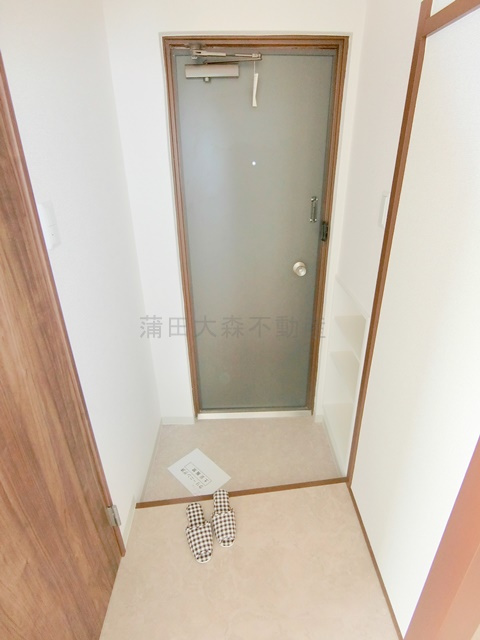 ハイツ徳司の玄関