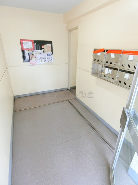 ハイツ徳司のエントランス|エントランス　集合ポスト