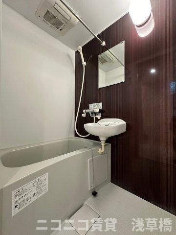 フローレスタ葛西の浴室