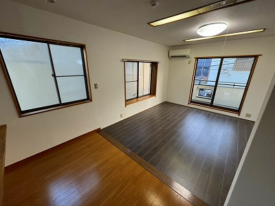 大倉ハウスの居間・リビング