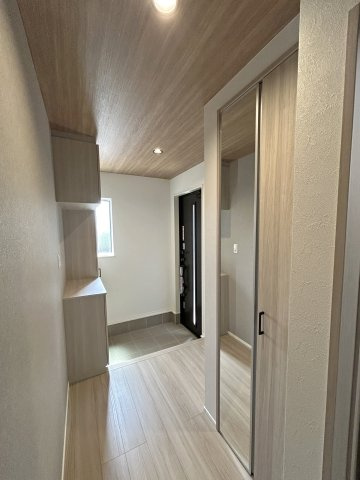 【春日井市東野町Ⅱ 限定1邸】ワイド間口×駐車3台×長期優良住宅のその他|1階ホール