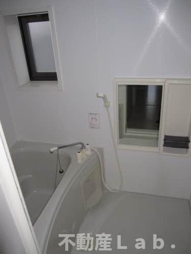 シャーメゾン古城　Ａ棟の浴室