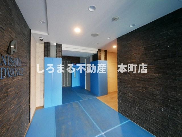 アドバンス上町台シュタットのエントランス