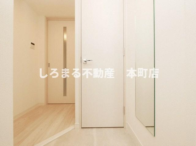 アドバンス上町台シュタットの玄関