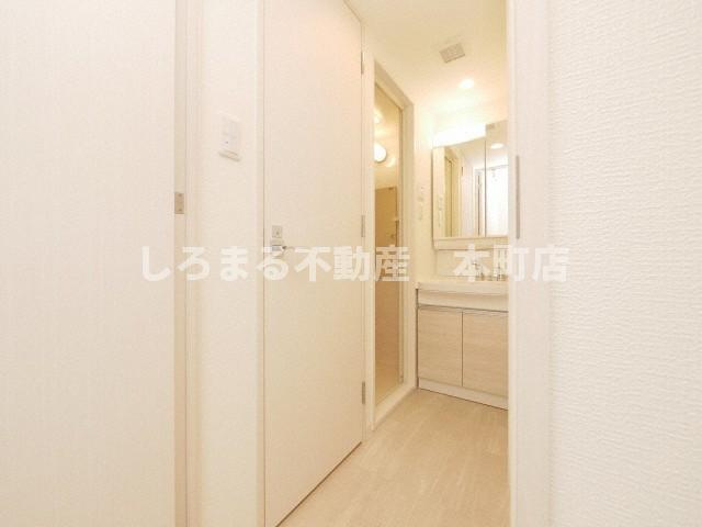 アドバンス上町台シュタットの洗面所