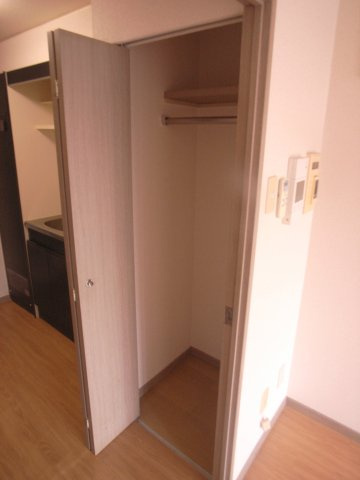 ダイナコートヒルズ折尾　1階の収納|別号室のものです。現状優先になります。