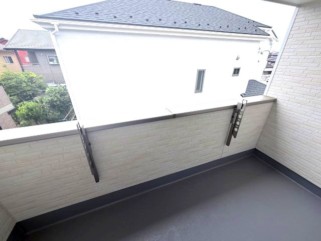 ハートフルタウン 前橋市広瀬町3丁目1番　B号棟のバルコニー|人気のインナーバルコニーです♪急な雨でも洗濯物が濡れずに安心です！