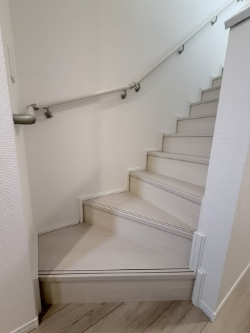 ハートフルタウン 前橋市広瀬町3丁目1番　B号棟のその他共用部分|階段も急すぎず手すりもあり上り下りしやすいです。