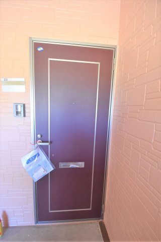 プレベールの玄関