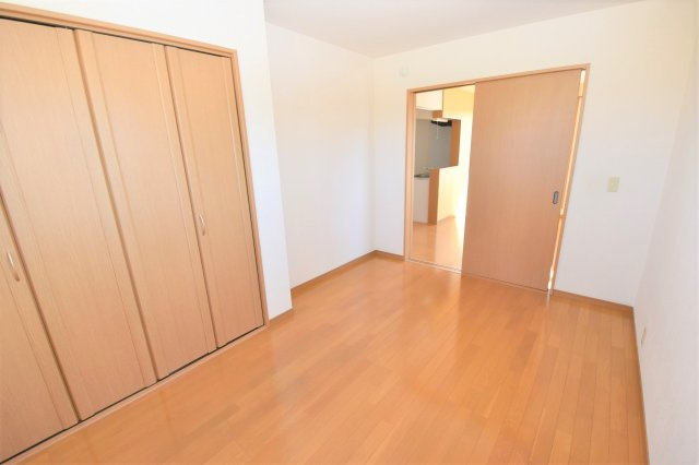 プレベールの洋室