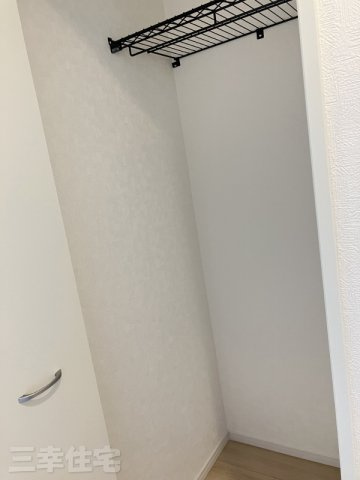 碧南市福清水町の収納|2階の収納。収納力に自信があります！豊富な収納も魅力の１つですね