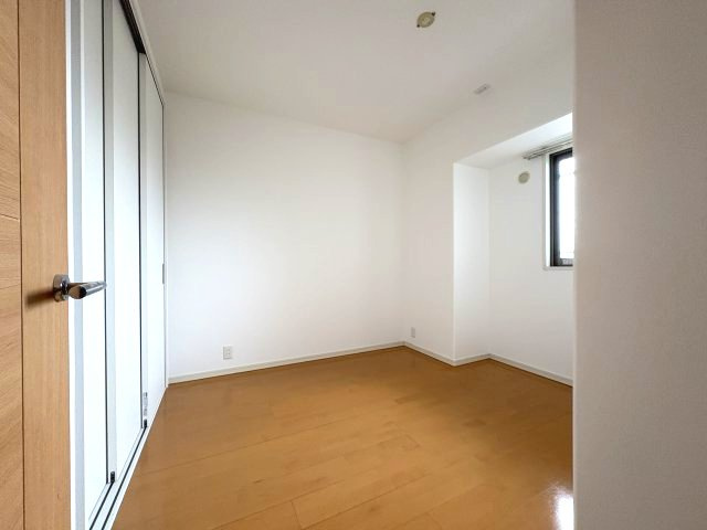 サーパス松江駅前の洋室|洋室約6帖