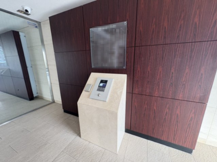 サーパス松江駅前のエントランス