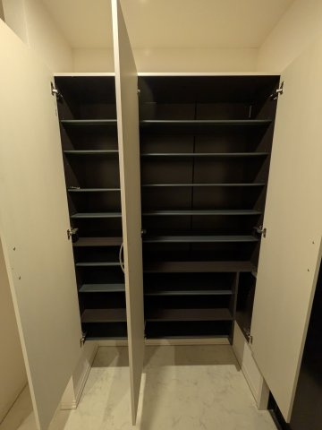 ヴィラージュたまプラーザ 桜の収納