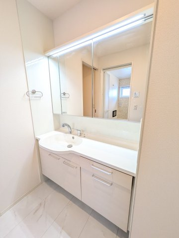 ヴィラージュたまプラーザ 桜の洗面所