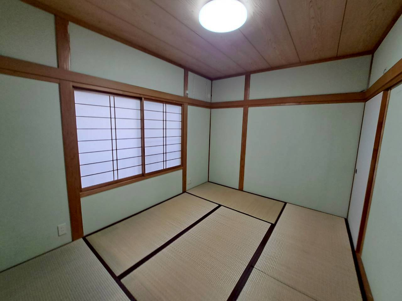 フローリッシュ豊栄の和室