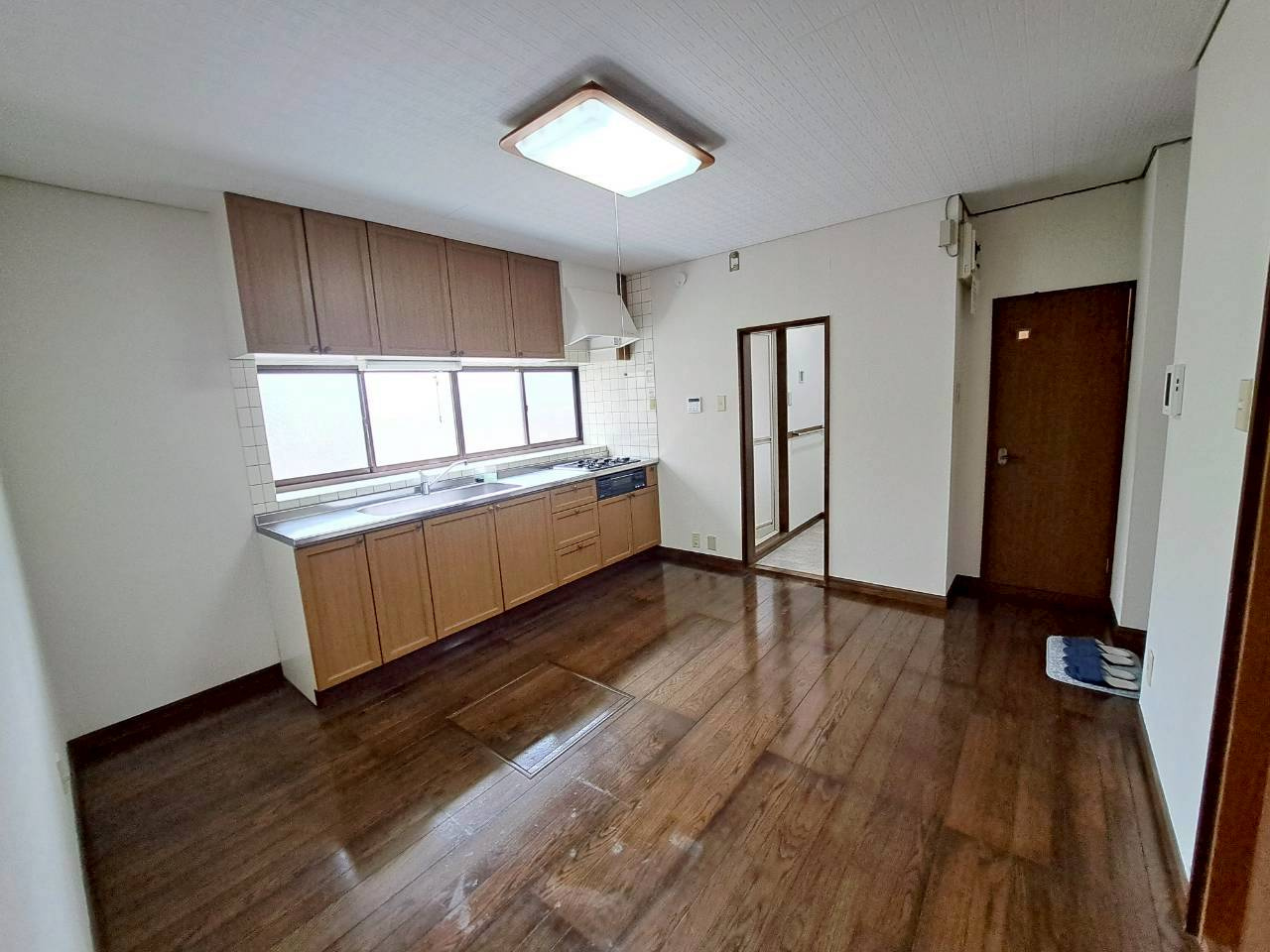 フローリッシュ豊栄の居間・リビング