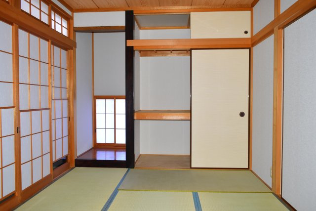 あきる野市草花の中古一戸建の和室