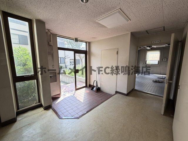 緑区大高町　一棟ビルの内装