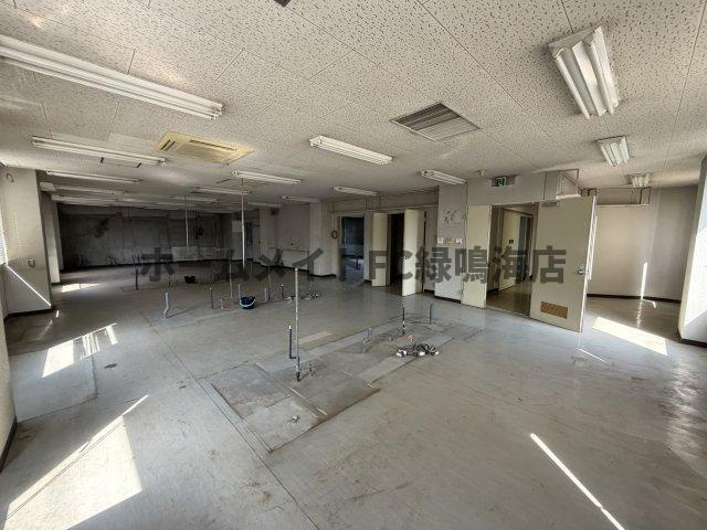 緑区大高町　一棟ビルの内装
