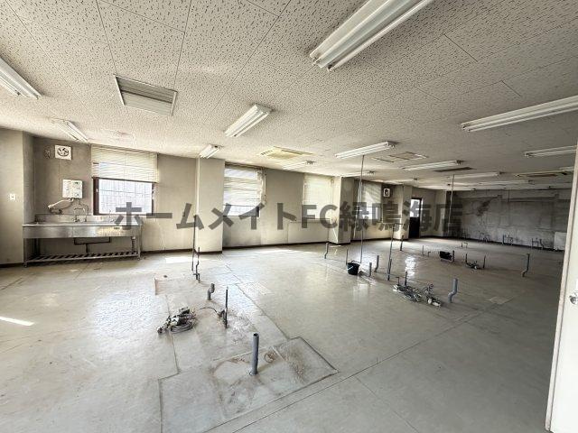 緑区大高町　一棟ビルの内装
