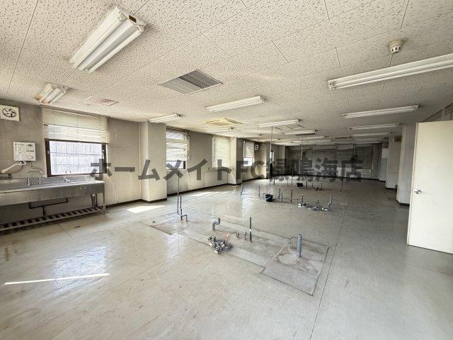 緑区大高町　一棟ビルの内装