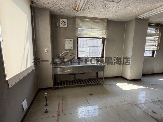 緑区大高町　一棟ビルの内装