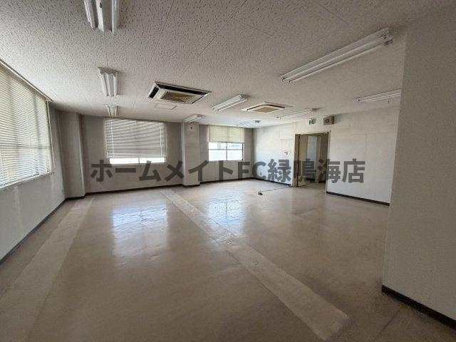 緑区大高町　一棟ビルの内装