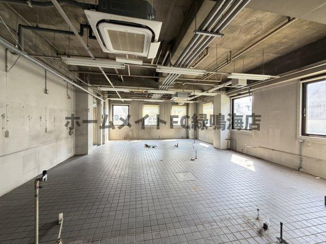 緑区大高町　一棟ビルの内装