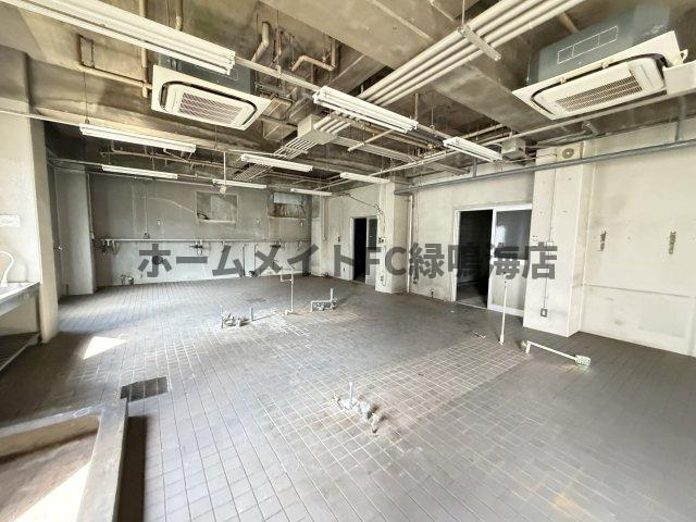 緑区大高町　一棟ビルの内装
