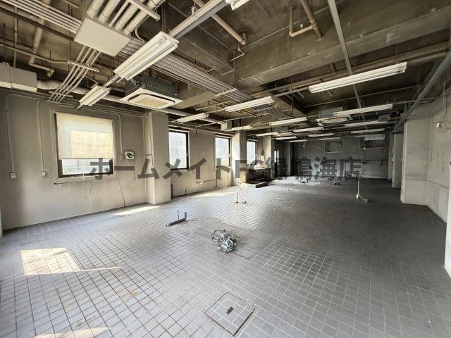 緑区大高町　一棟ビルの内装