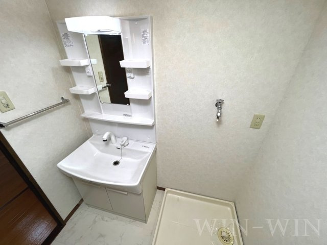 杉浦マンションの独立洗面台|イメージ（同建物内別部屋の写真です）